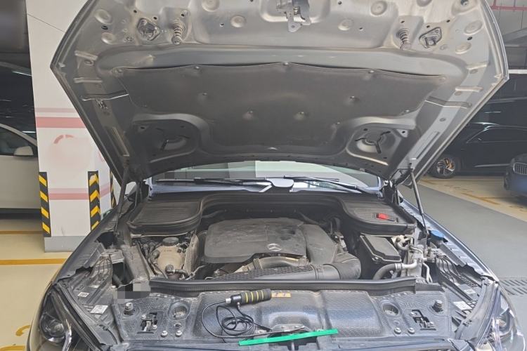 Used Mercedes-Benz GLE 2020 Restyled GLE 350 4MATIC Fashion Edition Engine Bay