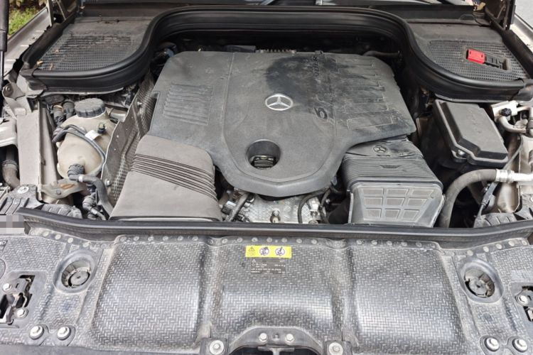 Used Mercedes-Benz GLE 2020 GLE 450 4MATIC Stylish Model Engine Bay