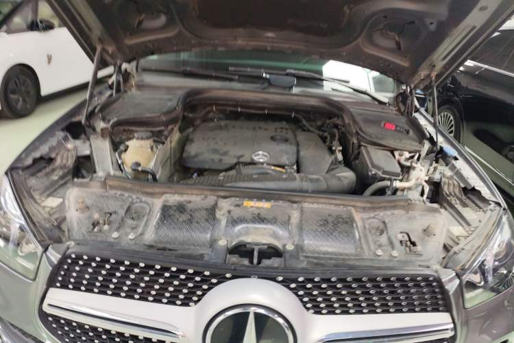 Used Mercedes-Benz GLE 2020 GLE 350 4MATIC Fashion Model Engine Bay