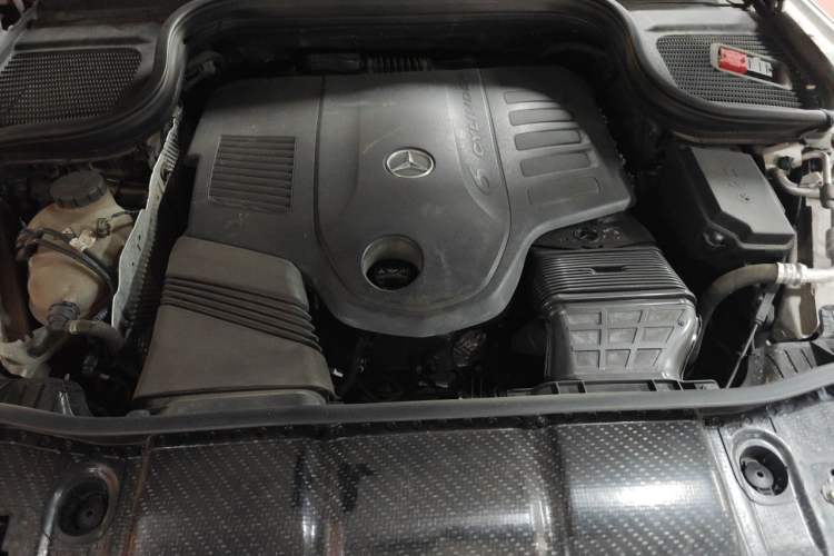Used Mercedes-Benz GLE 2020 GLE 450 4MATIC Stylish Model Engine Bay