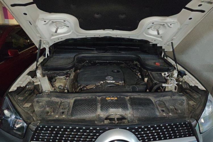 Used Mercedes-Benz GLE 2020 GLE 350 4MATIC Luxury Model Engine Bay
