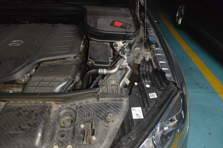 Used Mercedes-Benz GLE 2020 Restyled GLE 450 4MATIC Luxury Edition Engine Bay Left
