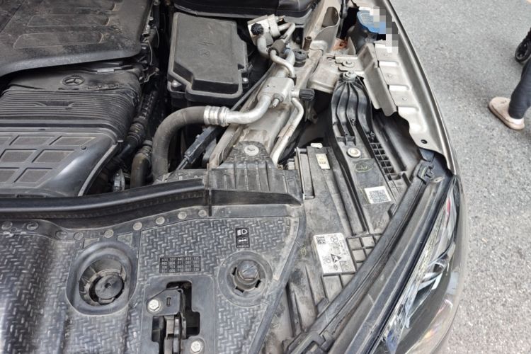 Used Mercedes-Benz GLE 2020 GLE 450 4MATIC Stylish Model Engine Bay Left