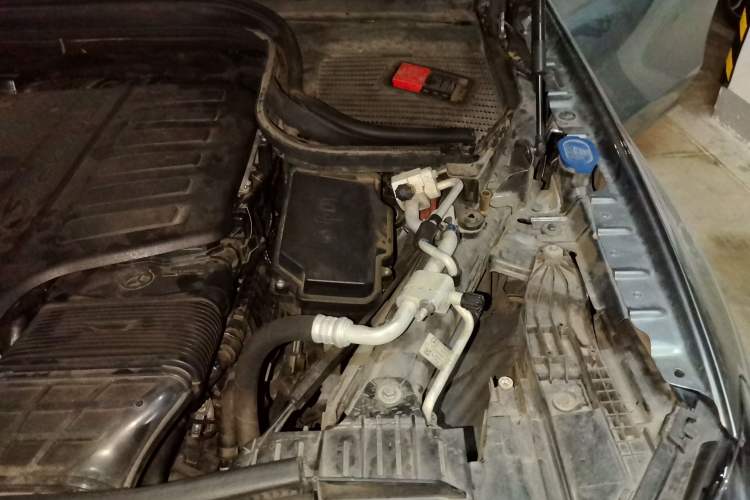 Used Mercedes-Benz GLE 2020 GLE 450 4MATIC Stylish Model Engine Bay Left