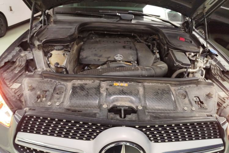 Used Mercedes-Benz GLE 2020 GLE 350 4MATIC Fashion Model Engine Bay