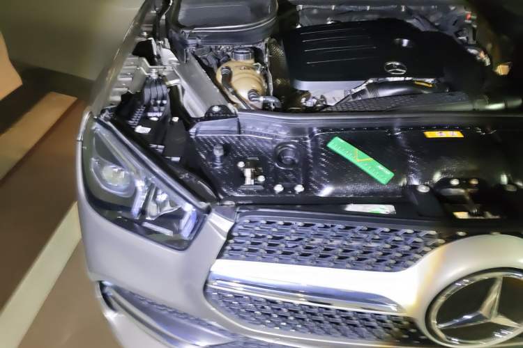 Used Mercedes-Benz GLE 2020 GLE 350 4MATIC Fashion Model Engine Bay Right