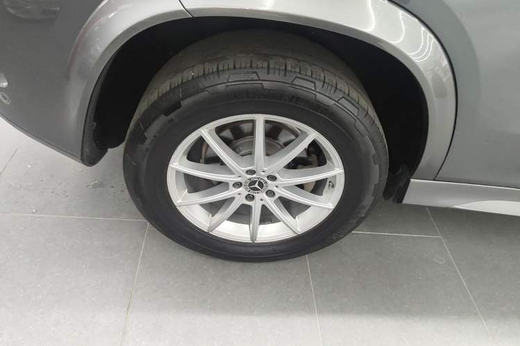 Used Mercedes-Benz GLE 2020 Restyled GLE 350 4MATIC Fashion Edition Exterior 2