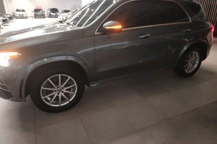 Used Mercedes-Benz GLE 2020 Restyled GLE 350 4MATIC Fashion Edition Exterior 3