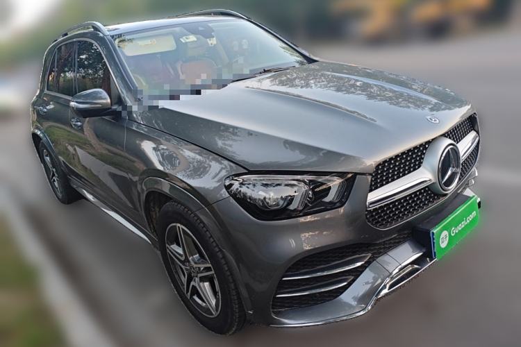 Used Mercedes-Benz GLE 2020 GLE 350 4MATIC Luxury Model Front Right 45 Deg