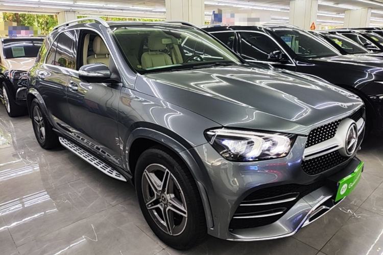 Used Mercedes-Benz GLE 2020 GLE 450 4MATIC Stylish Model Front Right 45 Deg