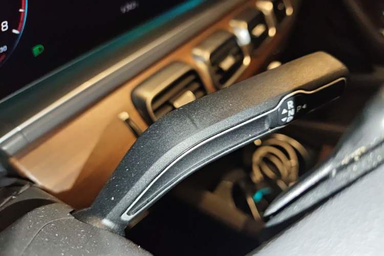 Used Mercedes-Benz GLE 2020 GLE 350 4MATIC Luxury Model Gear Lever