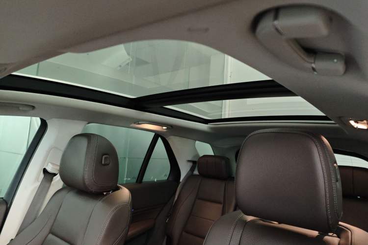 Used Mercedes-Benz GLE 2020 Restyled GLE 350 4MATIC Fashion Edition Headliner