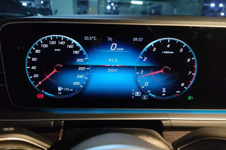 Used Mercedes-Benz GLE 2020 Restyled GLE 350 4MATIC Fashion Edition Instrument Cluster