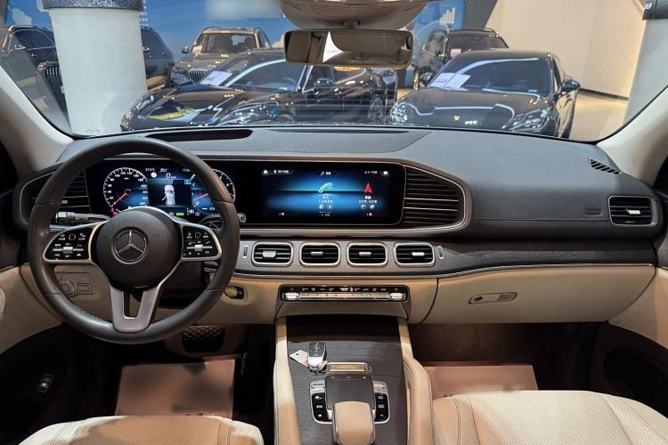 Used Mercedes-Benz GLE 2020 GLE 450 4MATIC Stylish Model Interior 1