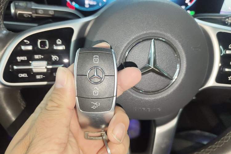 Used Mercedes-Benz GLE 2020 Restyled GLE 350 4MATIC Fashion Edition Interior 1