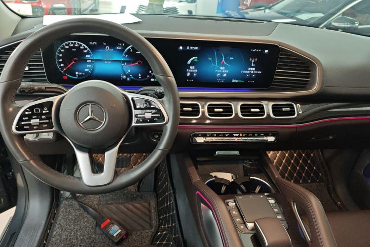 Used Mercedes-Benz GLE 2020 Restyled GLE 350 4MATIC Fashion Edition Interior 2
