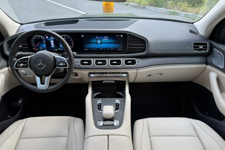 Used Mercedes-Benz GLE 2020 GLE 450 4MATIC Stylish Model Interior 2