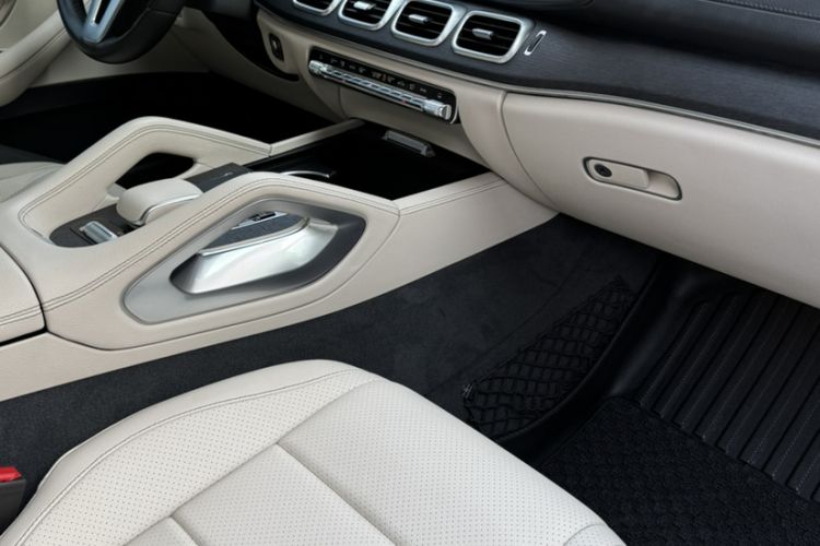 Used Mercedes-Benz GLE 2020 GLE 450 4MATIC Stylish Model Interior 3