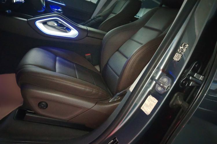 Used Mercedes-Benz GLE 2020 Restyled GLE 350 4MATIC Fashion Edition Left Front Seat
