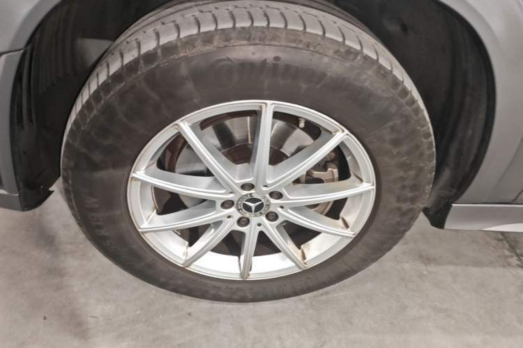Used Mercedes-Benz GLE 2020 Restyled GLE 350 4MATIC Fashion Edition Left Front Wheel Hub