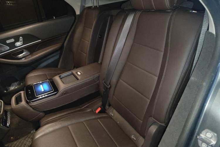 Used Mercedes-Benz GLE 2020 Restyled GLE 450 4MATIC Luxury Edition Left Rear Seat