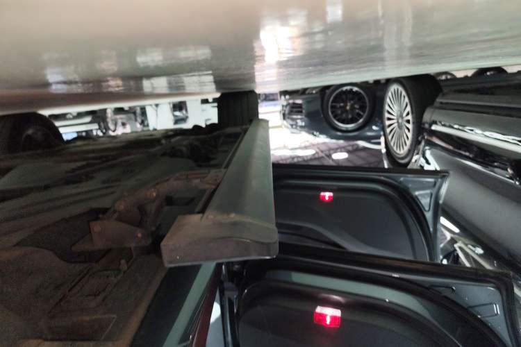Used Mercedes-Benz GLE 2020 GLE 350 4MATIC Fashion Model Left Side Sill