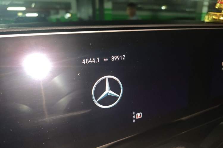 Used Mercedes-Benz GLE 2020 Restyled GLE 350 4MATIC Fashion Edition Special Version Odometer Close Up