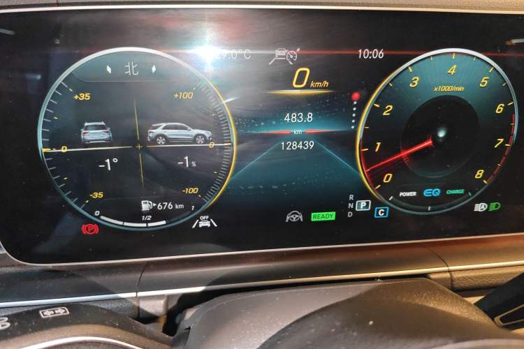 Used Mercedes-Benz GLE 2020 GLE 450 4MATIC Stylish Model Odometer Close Up