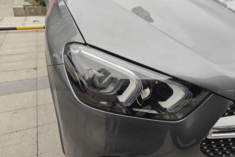 Used Mercedes-Benz GLE 2020 GLE 350 4MATIC Luxury Model Right Front Headlight
