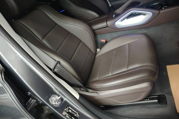 Used Mercedes-Benz GLE 2020 Restyled GLE 350 4MATIC Fashion Edition Right Front Seat
