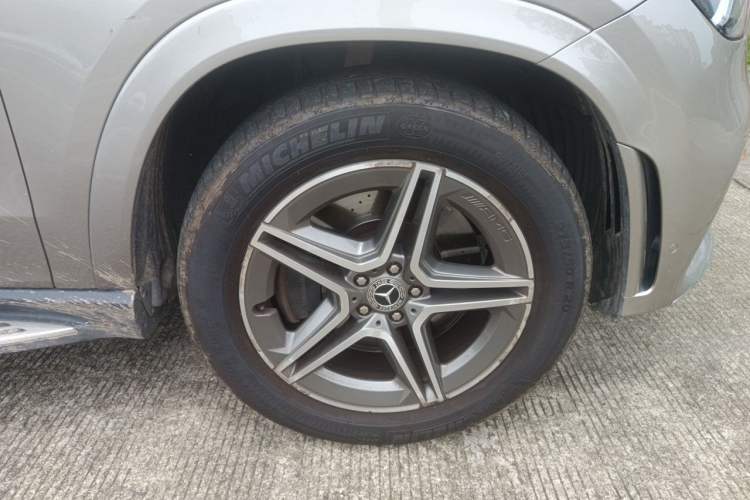 Used Mercedes-Benz GLE 2020 GLE 450 4MATIC Stylish Model Right Front Wheel Hub