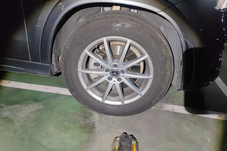 Used Mercedes-Benz GLE 2020 Restyled GLE 350 4MATIC Fashion Edition Right Front Wheel Hub