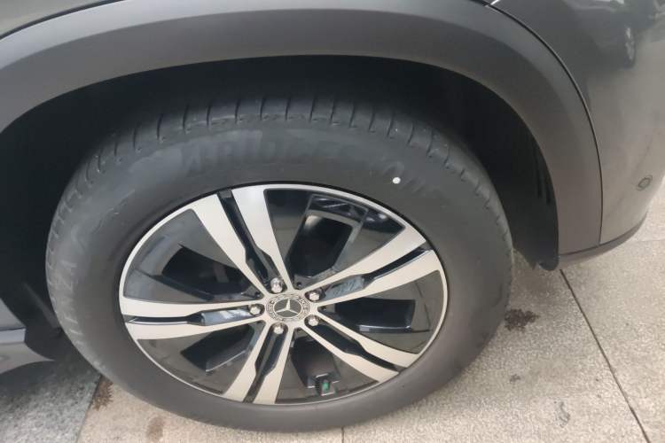 Used Mercedes-Benz GLE 2020 GLE 450 4MATIC Stylish Model Right Front Wheel Hub