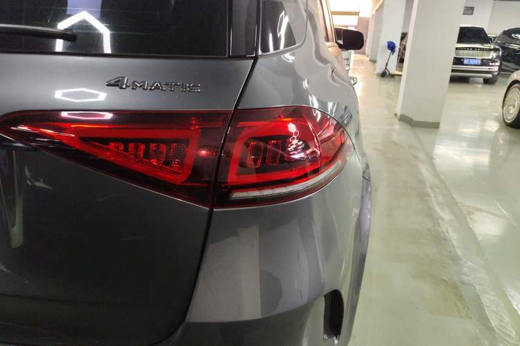 Used Mercedes-Benz GLE 2020 GLE 350 4MATIC Fashion Model Right Rear Taillight
