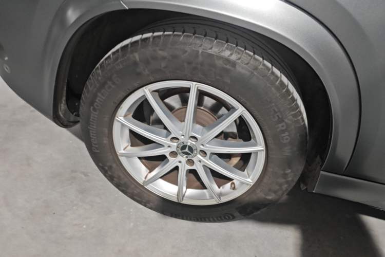Used Mercedes-Benz GLE 2020 Restyled GLE 350 4MATIC Fashion Edition Right Rear Wheel Hub