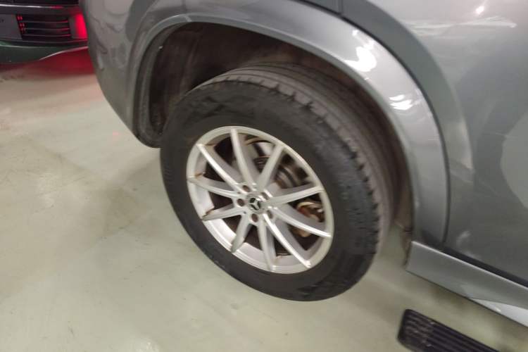 Used Mercedes-Benz GLE 2020 GLE 350 4MATIC Fashion Model Right Rear Wheel Hub