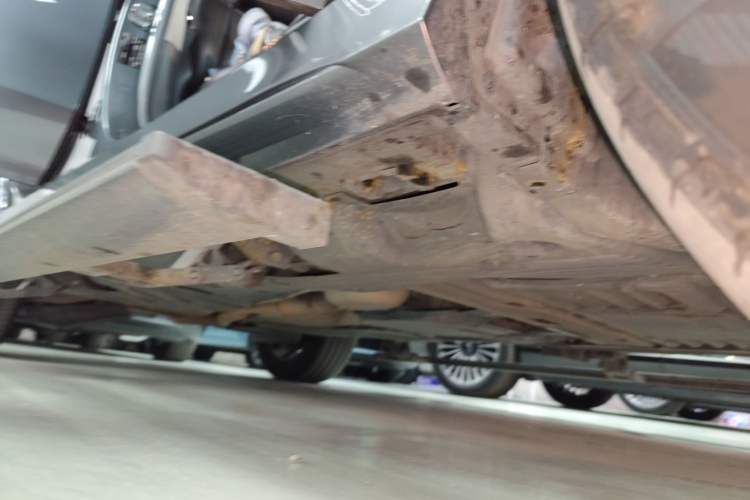 Used Mercedes-Benz GLE 2020 GLE 350 4MATIC Fashion Model Right Side Sill
