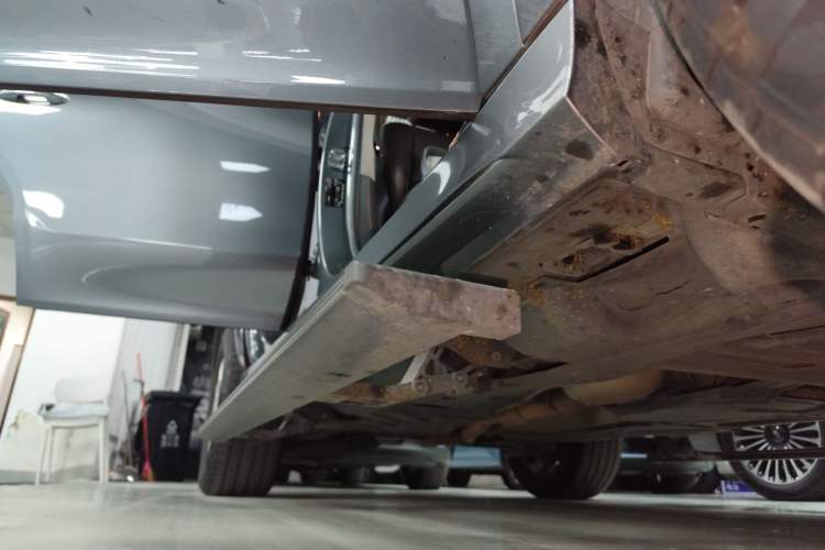 Used Mercedes-Benz GLE 2020 GLE 350 4MATIC Fashion Model Right Side Sill