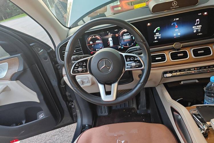 Used Mercedes-Benz GLE 2020 GLE 350 4MATIC Luxury Model Steering Wheel