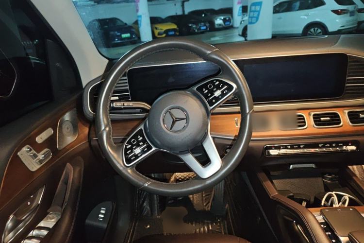 Used Mercedes-Benz GLE 2020 GLE 350 4MATIC Luxury Model Steering Wheel
