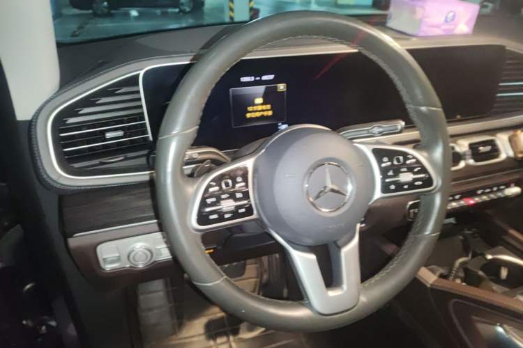 Used Mercedes-Benz GLE 2020 Restyled GLE 350 4MATIC Fashion Edition Special Version Steering Wheel