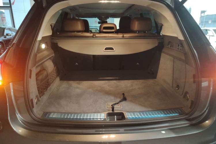 Used Mercedes-Benz GLE 2020 Restyled GLE 350 4MATIC Fashion Edition Trunk