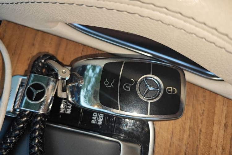 Used Mercedes-Benz GLE 2020 GLE 350 4MATIC Luxury Model Vehicle Key