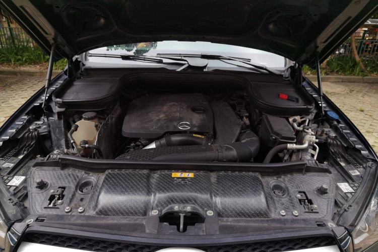 Used Mercedes-Benz GLE 2020 GLE 350 4MATIC Dynamic Edition Engine Bay