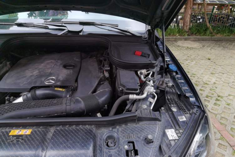 Used Mercedes-Benz GLE 2020 GLE 350 4MATIC Dynamic Edition Engine Bay Left