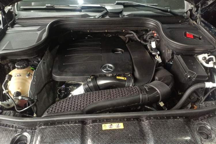 Used Mercedes-Benz GLE 2020 Restyled GLE 350 4MATIC Fashion Edition Engine Bay