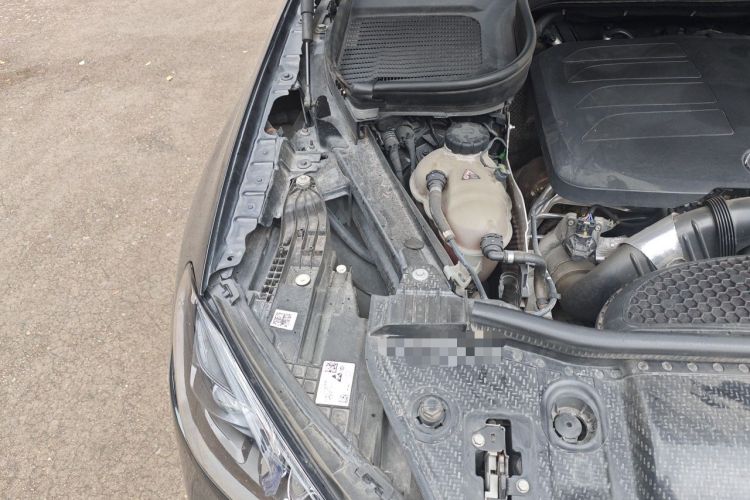 Used Mercedes-Benz GLE 2020 GLE 350 4MATIC Fashion Model Engine Bay Right