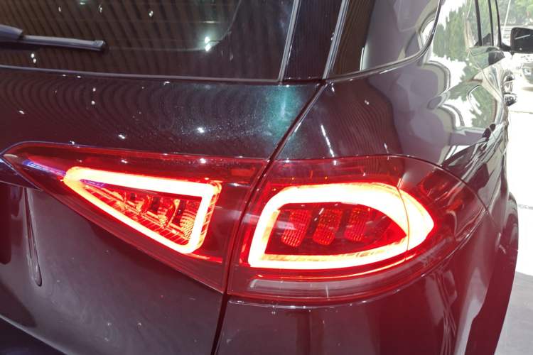 Used Mercedes-Benz GLE 2020 GLE 350 4MATIC Fashion Model Exterior 3