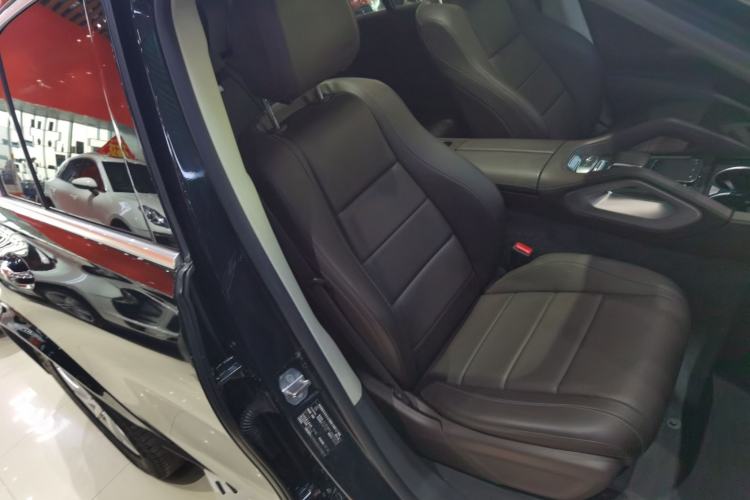 Used Mercedes-Benz GLE 2020 Restyled GLE 350 4MATIC Fashion Edition Special Version Right Front Seat
