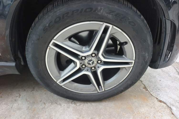 Used Mercedes-Benz GLE 2020 GLE 350 4MATIC Fashion Model Right Front Wheel Hub